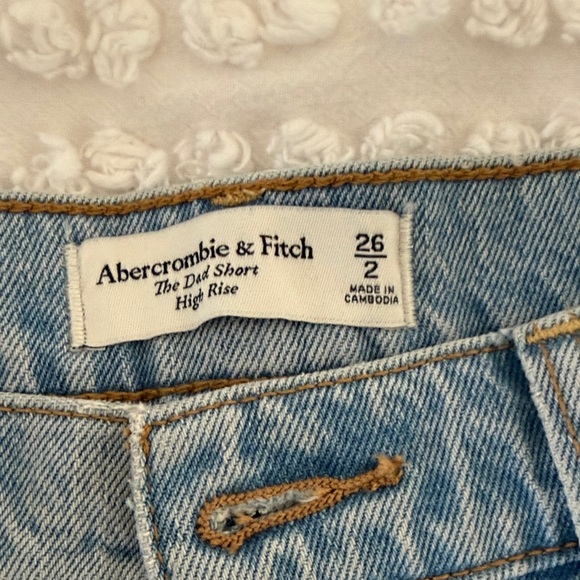 Abercrombie & Fitch Light Blue Denim Shorts dad high rise short - Picture 2 of 2